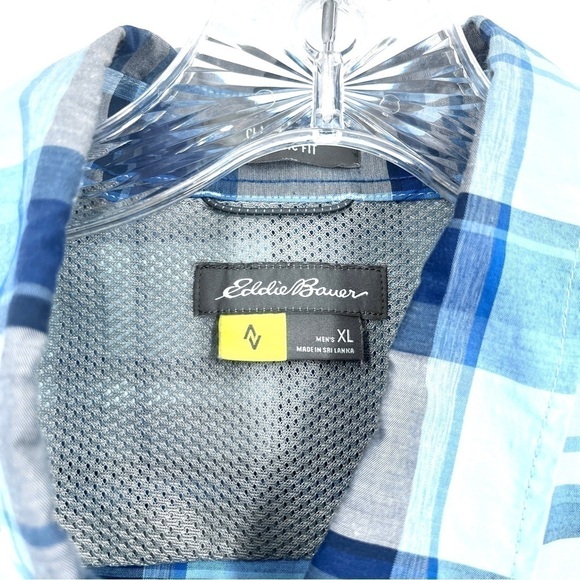 Eddie Bauer Travex Shirt Men's Size XL Blue Plaid Button Up Classic Fit - Picture 4 of 6